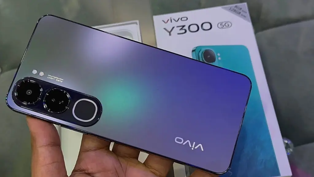 सस्ती कीमत में जबरदस्त फीचर्स वाला Vivo Y300 Smartphone, जानें क्या है खास और कितनी है कीमत