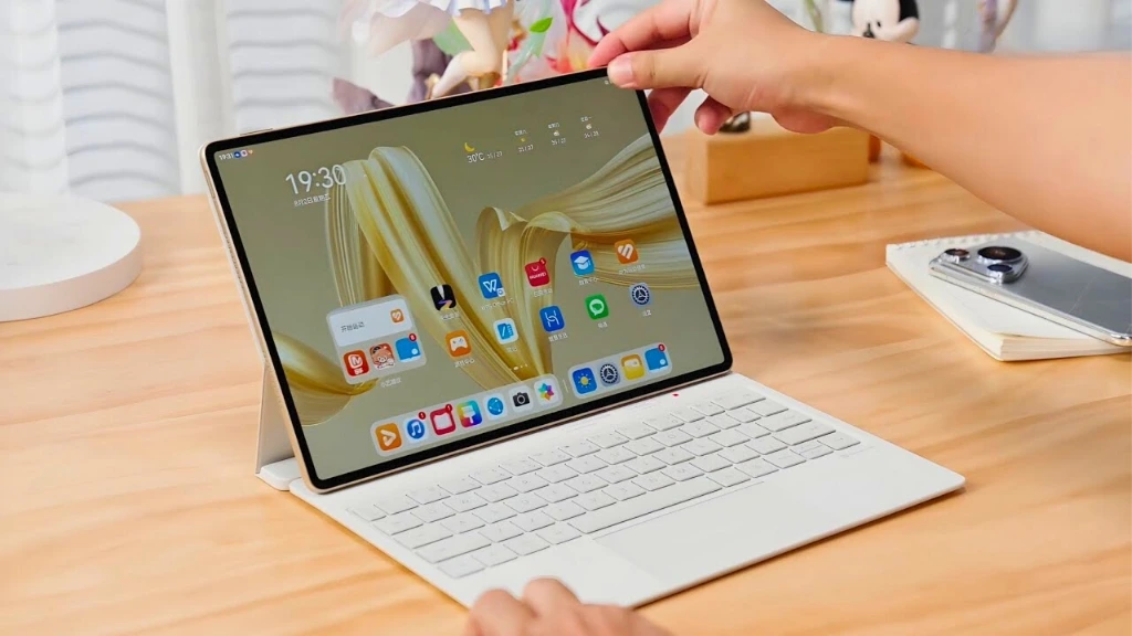एक डिवाइस, कई चेहरे! Huawei MatePad Pro 12.2 में काम, क्रिएटिविटी और क्लास का दमदार कॉम्बिनेशन